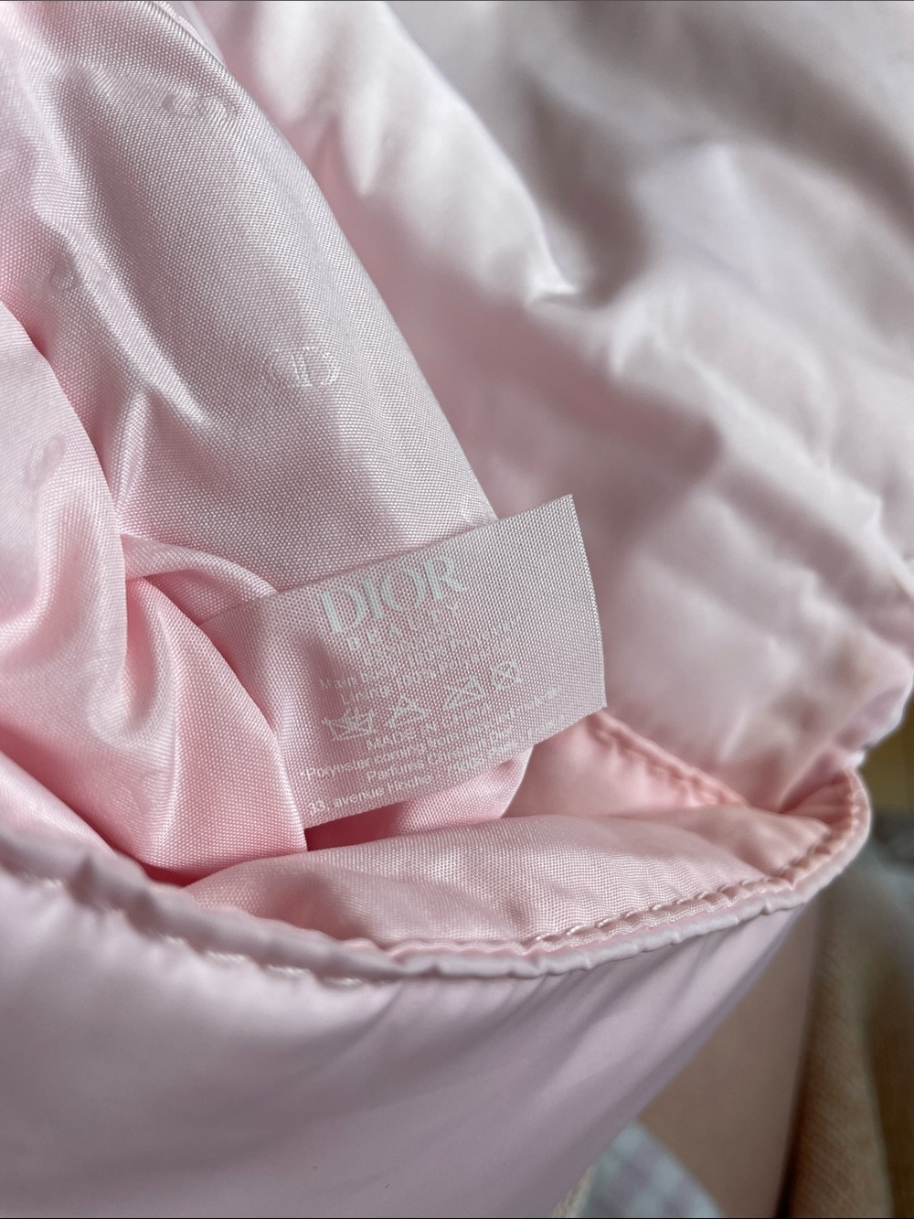 Dior Light Pink puffy Pouch with Silver CD Logo - Picture 7 of 7